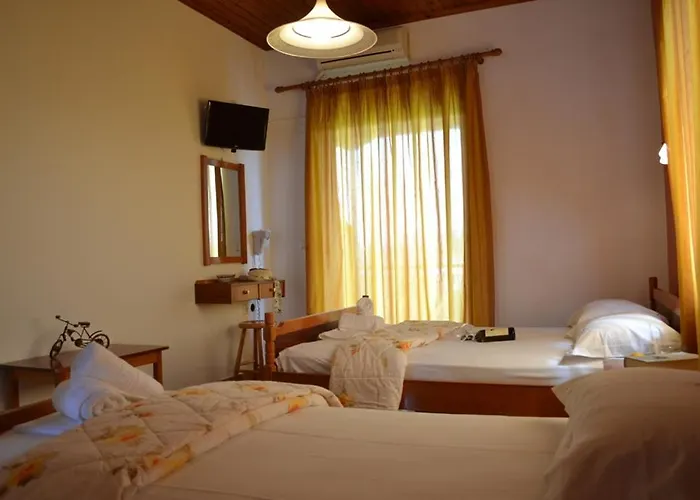 Ξενοδοχείο με διαμερίσματα Digenis Λυγιά