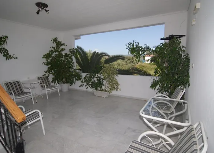 Digenis Ξενοδοχείο με διαμερίσματα Λυγιά